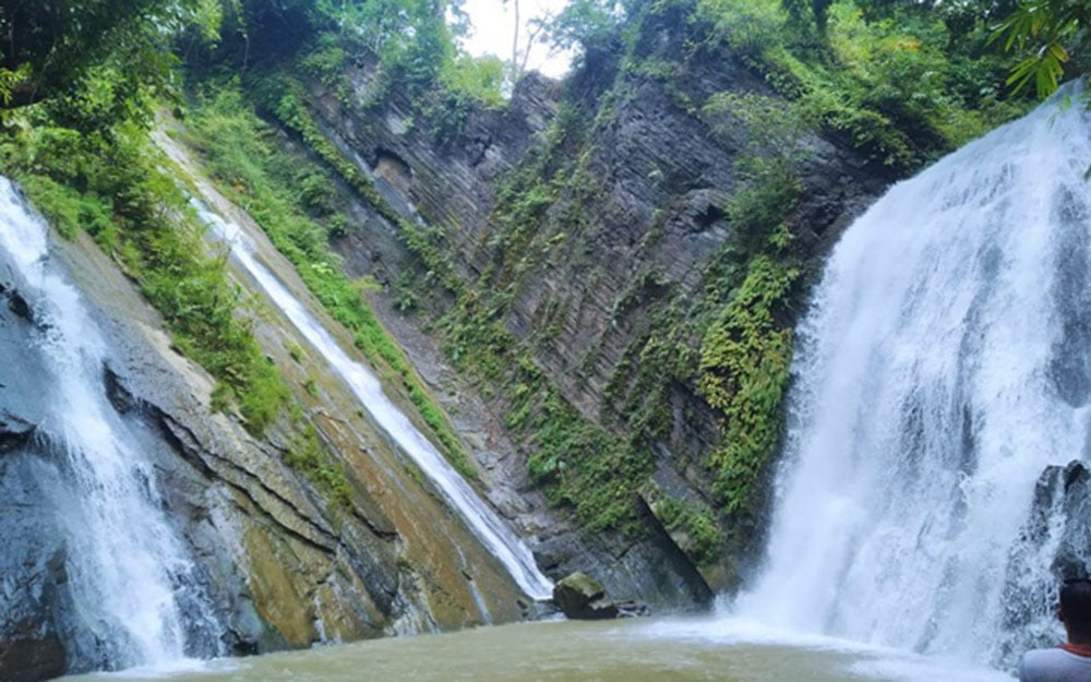 Damtua Waterfall