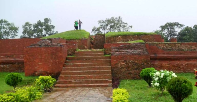 Ananda Rajar Dighi